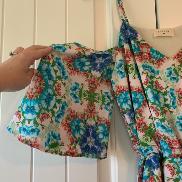 Floral Cold Shoulder Romper - Picture 2 of 2